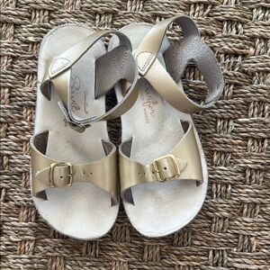 Gold Sandals Strappy Design Comfortable Fit